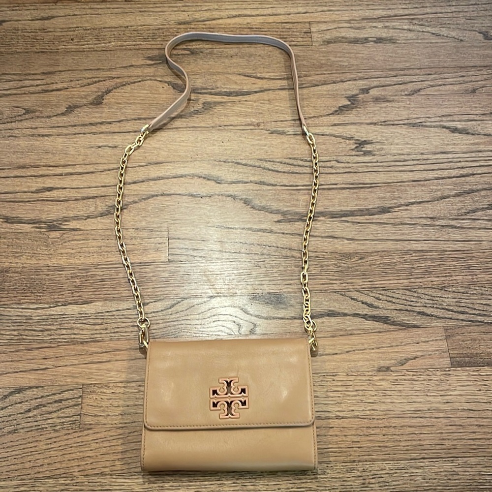 Tory Burch crossbody with gold hardware (Camel tan)